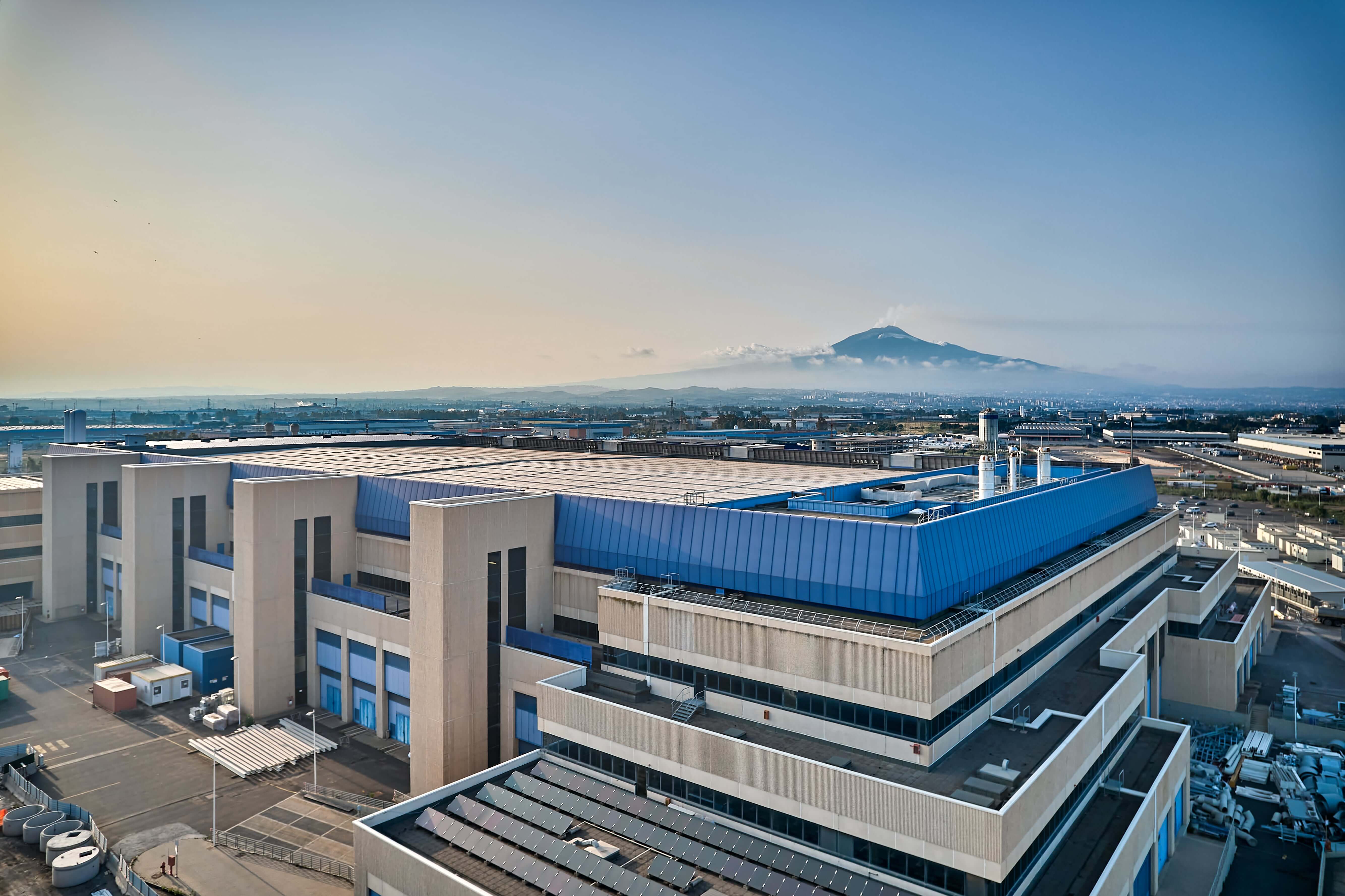 Fotografia della Gigafactory di Enel 3Sun a Catania, Italia